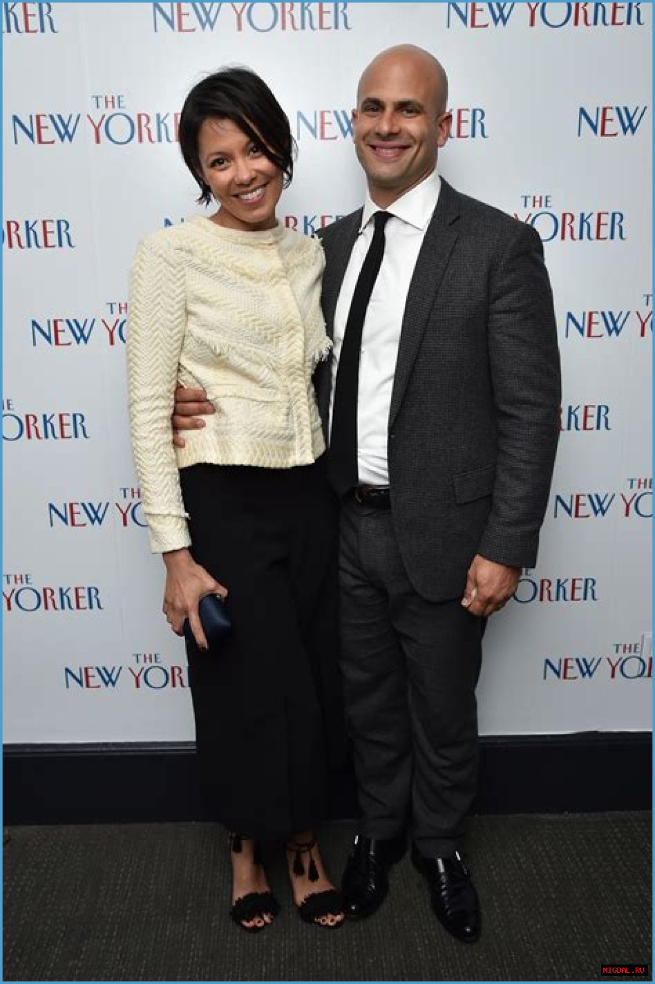 Why Doesn't Alex Wagner Wear A Wedding Ring?